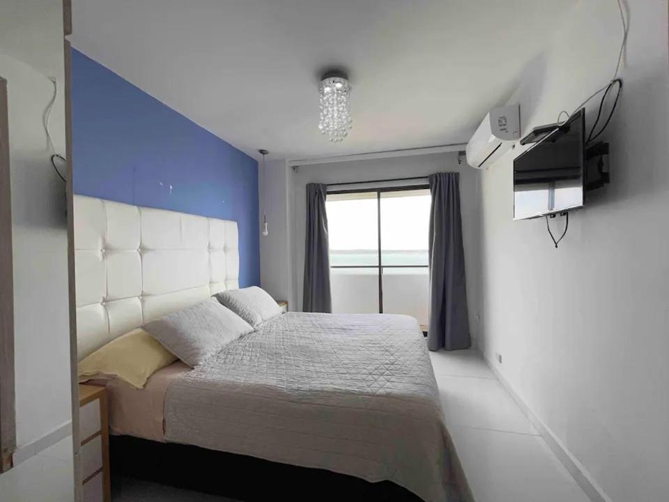 Apartamento Con Vista Al Mar Torremarina Premium Apartamento *