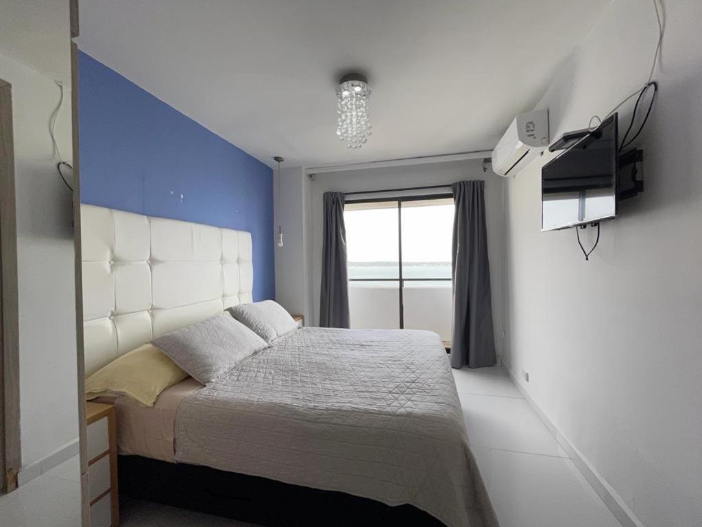 Apartamento Con Vista Al Mar Torremarina Premium *